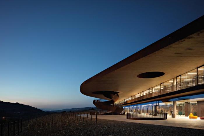 vino e architettura cantina viticola antinori-770x515